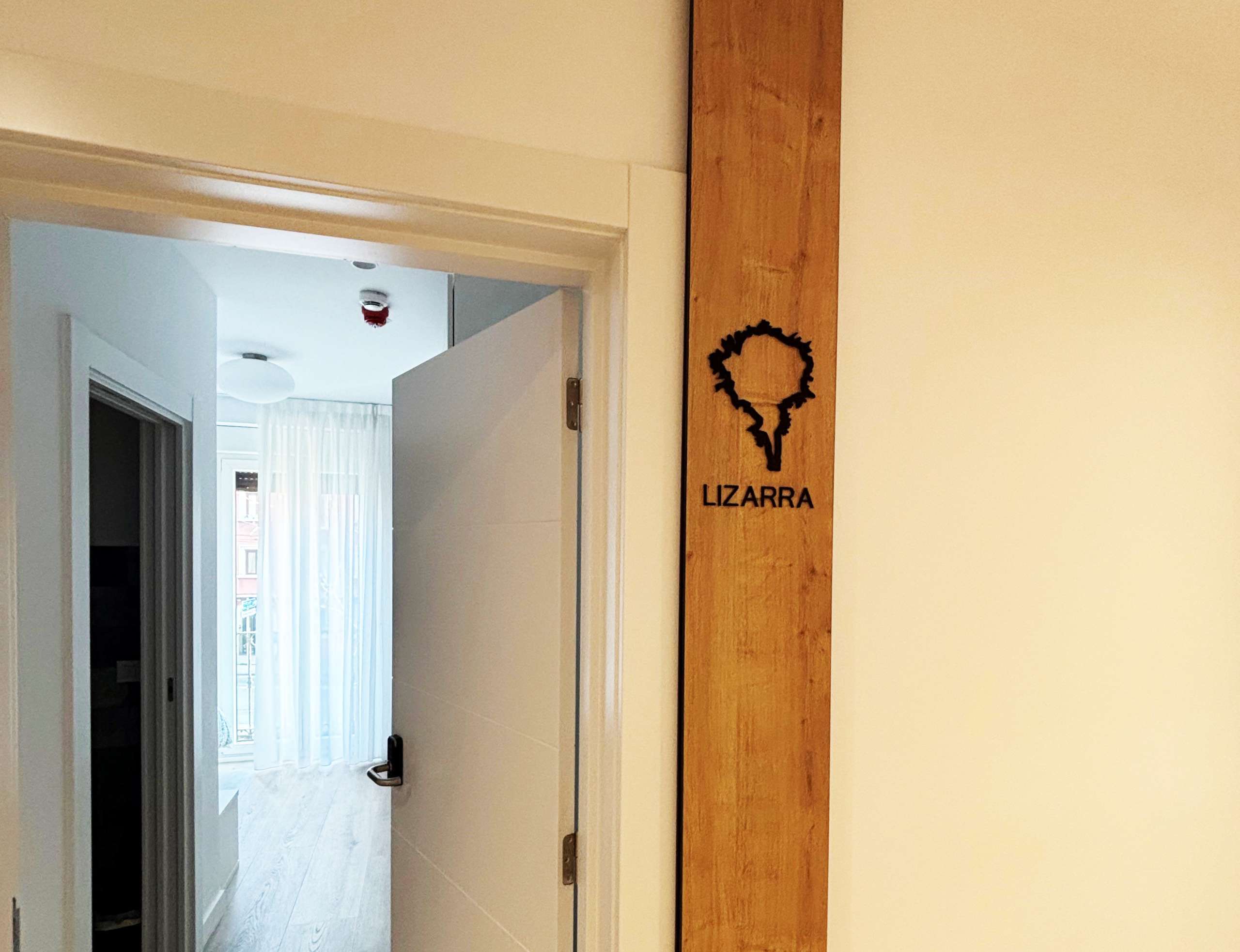 Residencia Basoa 9 LIZARRA-PRINCIPAL-scaled.jpg